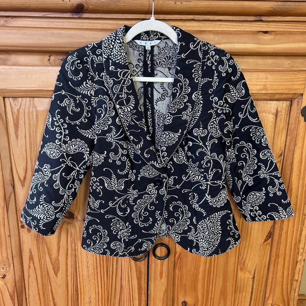 CAbi Jacquard Blazer Jacket Black White Floral Button 3/4 Sleeve Women 2